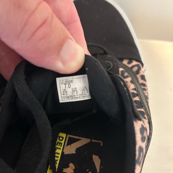 VANS woman’s sneakers in leopard print - Picture 5 of 7